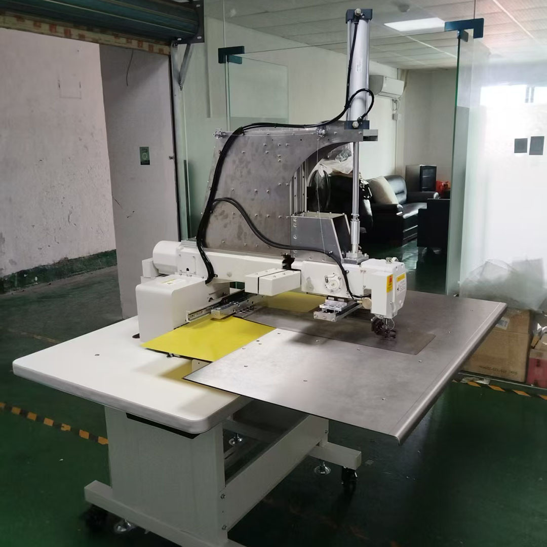 打九孔电脑花样机、圆孔坐垫机器、工业缝纫机电脑针车