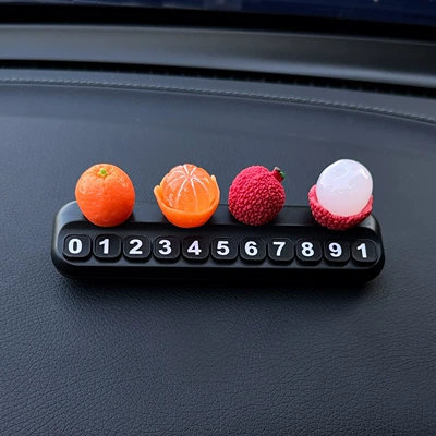 Good Luck and Prosperity Lychee Nömrəli dayanma kartı - big-orange-and-big-luck-everything-goes-well-black-square-number-plate