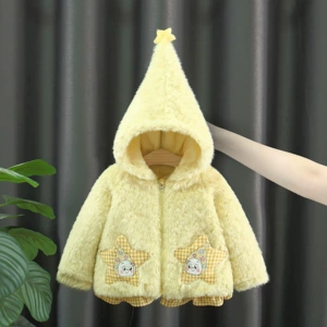 Детская куртка из плюша с капюшоном утеплённая на флисе