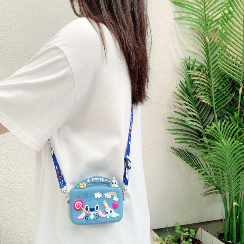Medium new portable Stitch