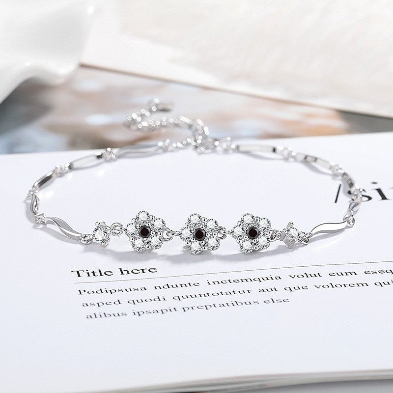 Pulsera de trébol de la suerte retorcida 50