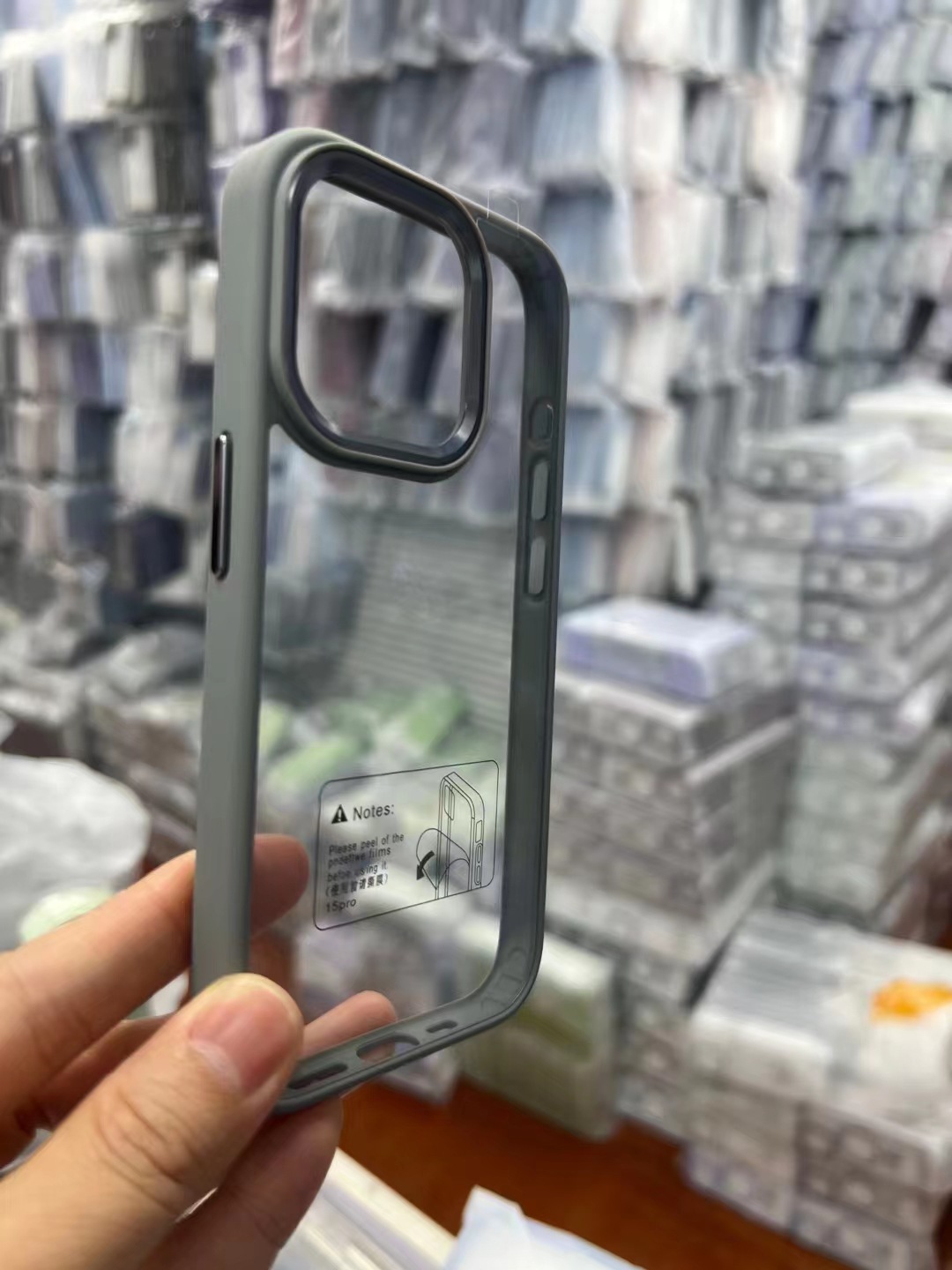 Funda para teléfono móvil iPhone 17 AIR naranja, compatible con iPhone 15 y 16, carcasa rígida transparente con anillo de lente metálico dorado y protección anticaídas.