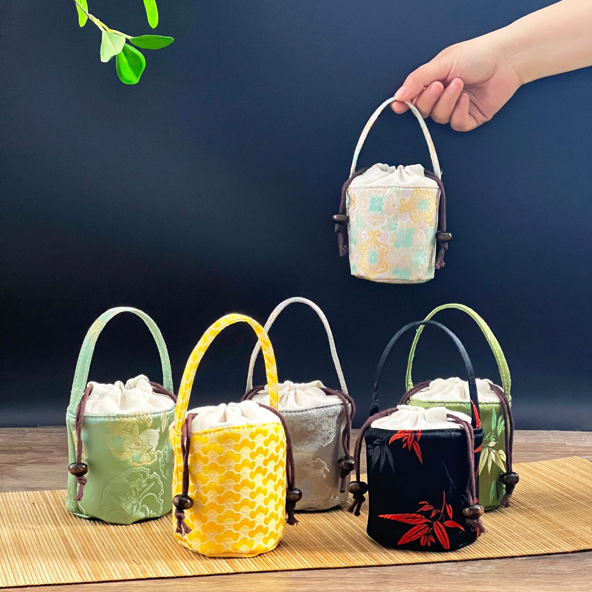 Tea cup storage bag for owners, portable outdoor tea set single-cup protective bag, jewelry and cultural creative gift brocade bag