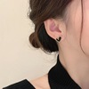 Fashionable universal brand design earrings, simple and elegant design, internet celebrity