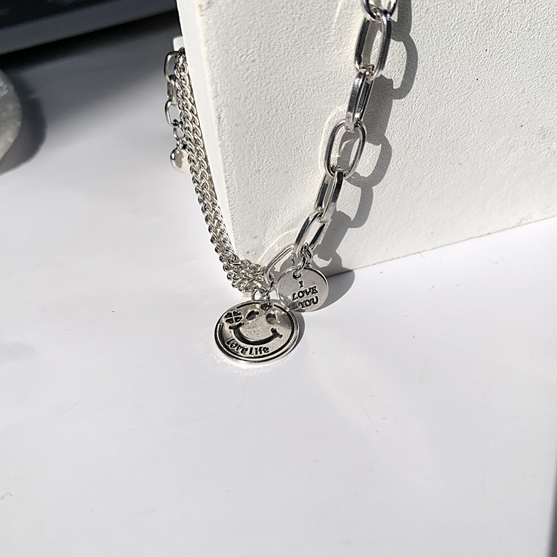 Bracelet De Visage Souriant Avec Pendentif Coeur Carte Ronde Rétro display picture 6