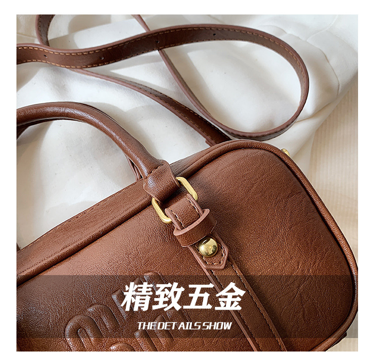 Cross-border hand-held bowling bag for women in autumn and winter 2025, new retro commuter pillow bag, large capacity crossbody bag undefined