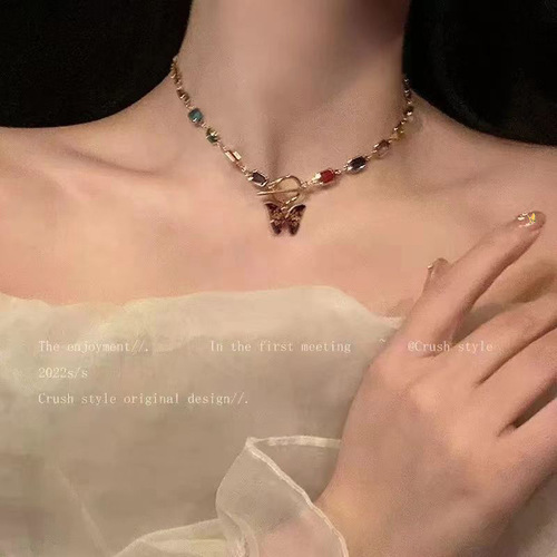Colorful crystal butterfly necklace, retro French niche clavicle chain, versatile ins style summer light luxury necklace for women