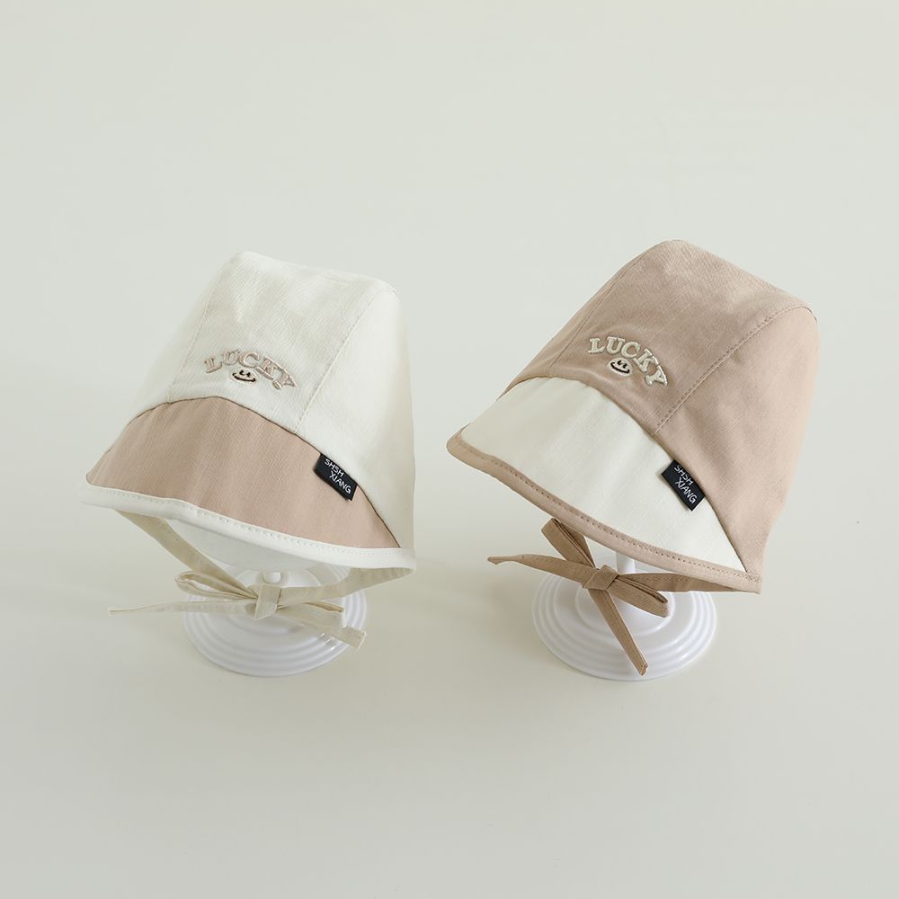 Sombrero coreano para bebés primavera y otoño delgado lazos letras baojou sombrero de corte sombrero de sombrero de abrigo recién nacido puerta de chimenea sombrero de marea