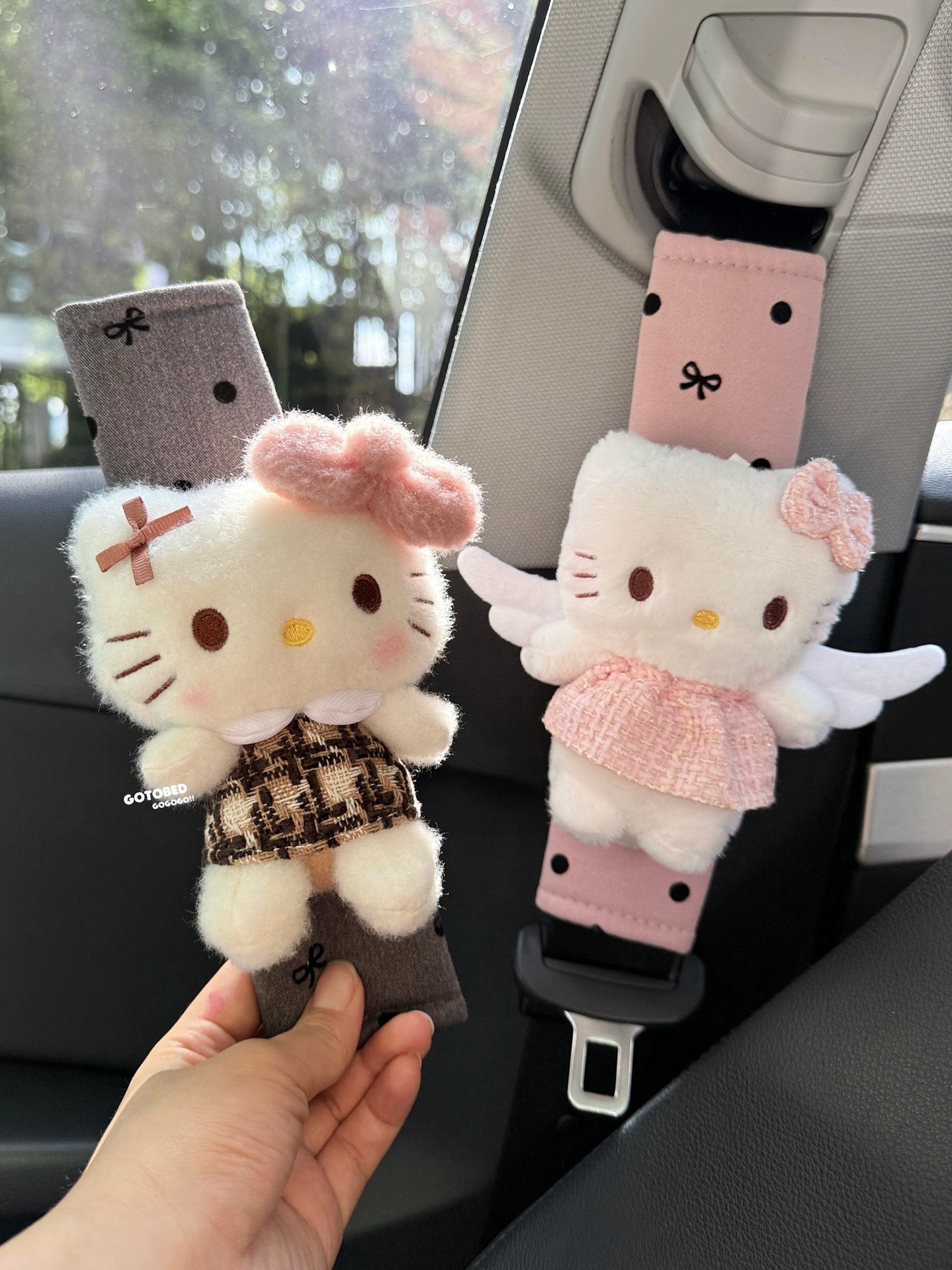 Car Seatbelt Shoulder Pads Are Comfortable and Breathable for Long-Distance Use, Providing Protection for the Shoulders and Neck, and Are an Essential Car Accessory