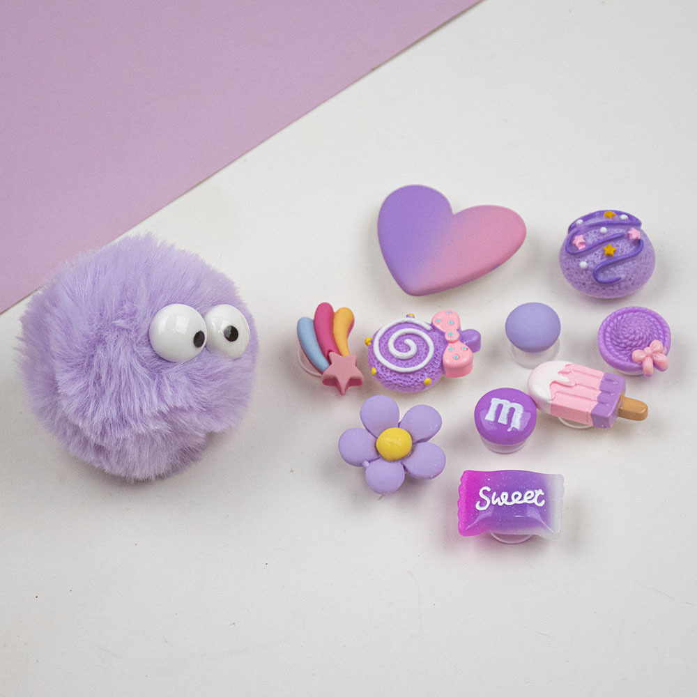 Púrpura colorido agujero zapatos hebilla gradiente en forma de corazón zapatos zapatillas Sandalias hebilla decorativa desmontables dibujos animados novia zapatos flor