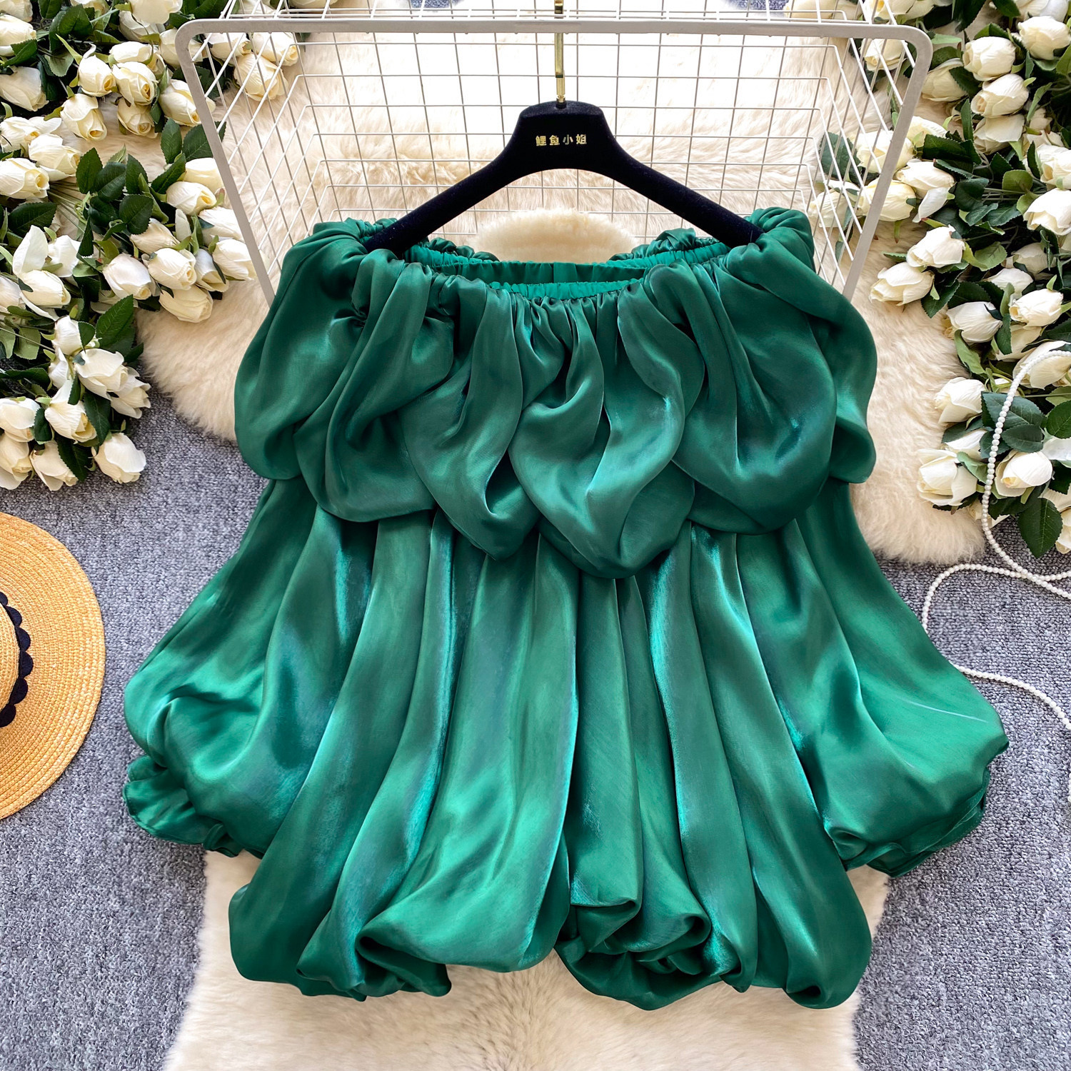 Camicetta da donna in stile coreano con spalle scoperte, volant e maniche a lanterna, colore rosa. Elegante, alla moda e versatile, perfetta per la nuova primavera._voghion.com