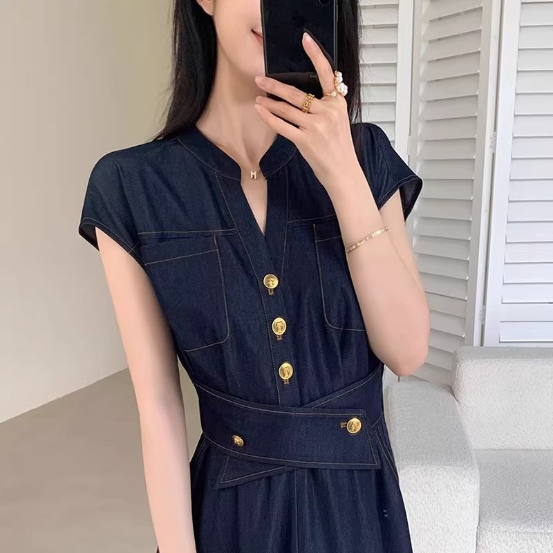 French Retro Dress for Women 2026 Summer New Style Waist-Slimming Elegant Work Clothing Slim Long Skirt A4151