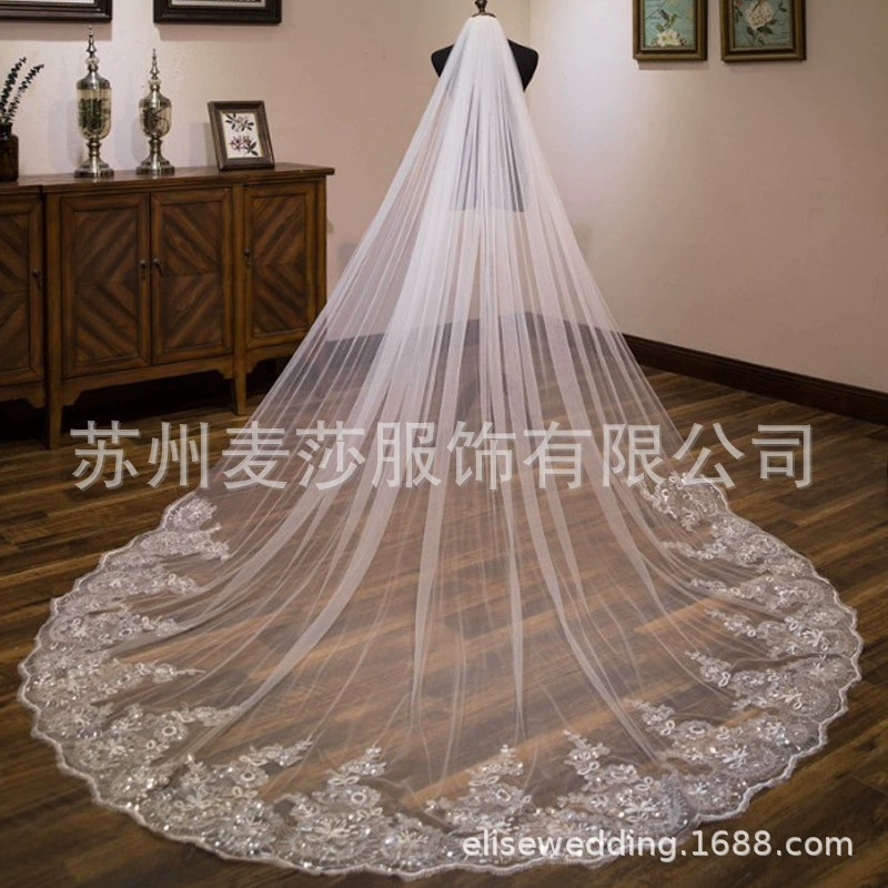 Блестки кружева и хвостовая пряжа