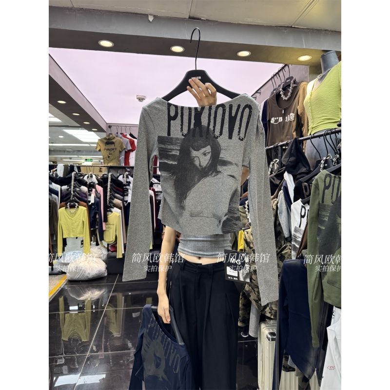 美式人像字母印花斜领露肩长袖T恤女2025秋辣妹显瘦复古打底衫t潮|undefined