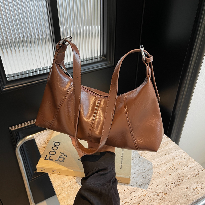 Sac à bandoulière tendance pour femmes sous les aisselles 2024, nouvelle version coréenne à la mode, simple, grande capacité, pour le travail et les déplacements_voghion.com