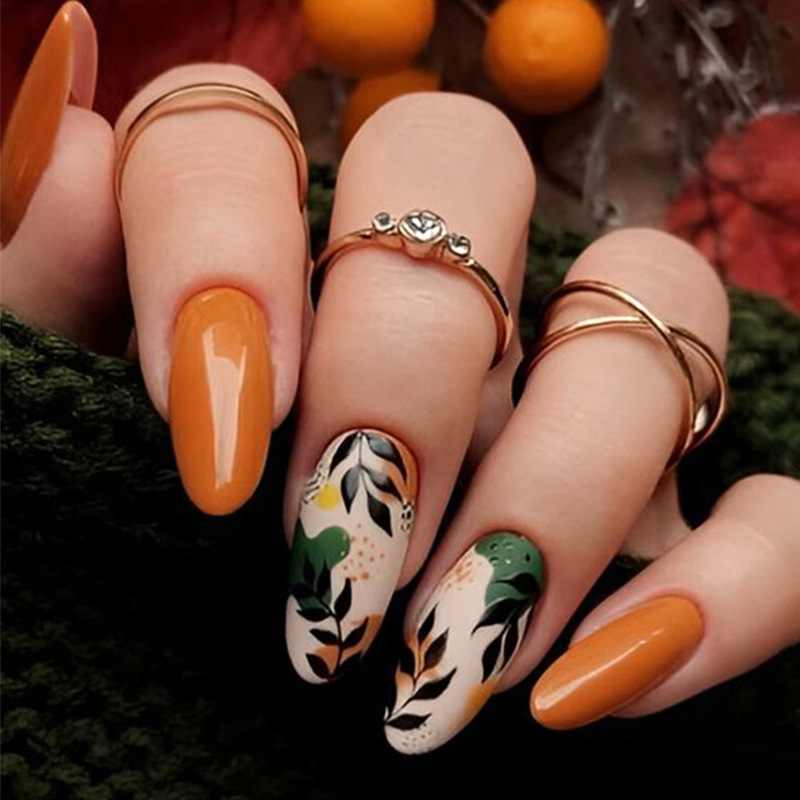 Cross-border wave point leaves Thanksgiving Day Europe and the United States to wear a ins wind nail nail nail piece removable fake nail piece wholesale