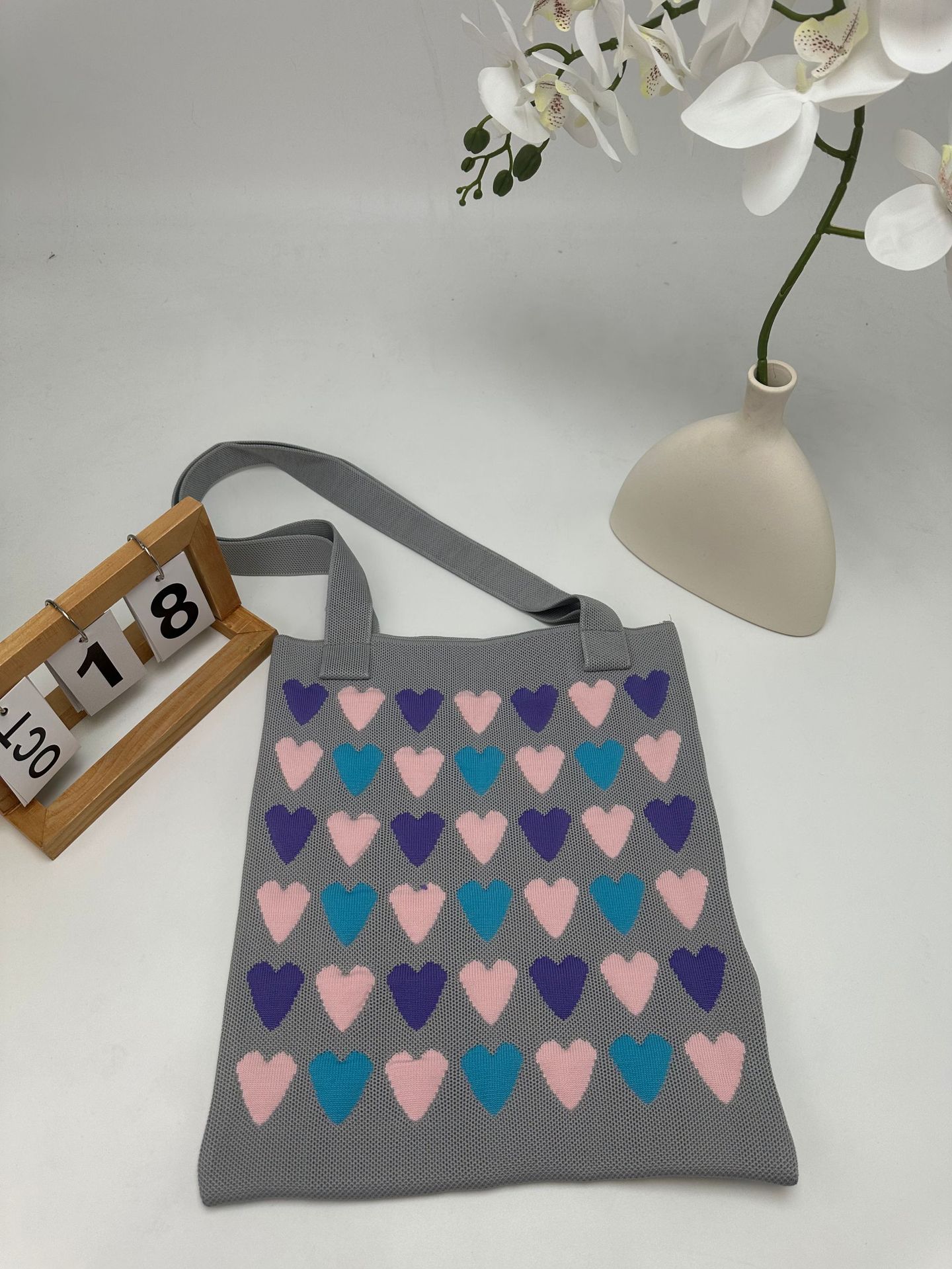 Heart Graphic Knit Large Capacity Shoulder Bag 11