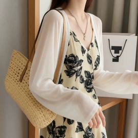 女式T恤;半身裙;女式卫衣