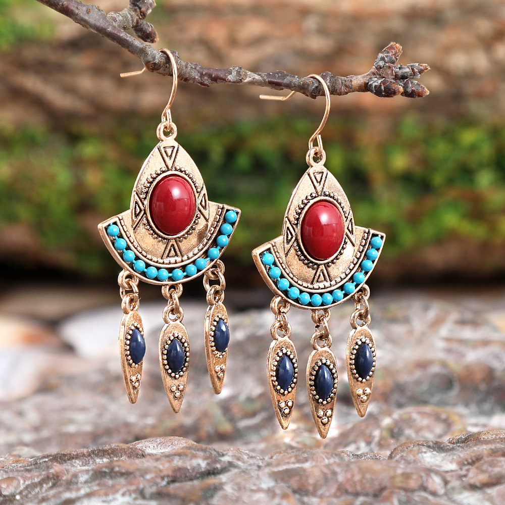 European and American Retro Cat's Eye Court Earrings Women's Original Gemstone Turquoise Earrings Slimming Tassel Pendant Earrings