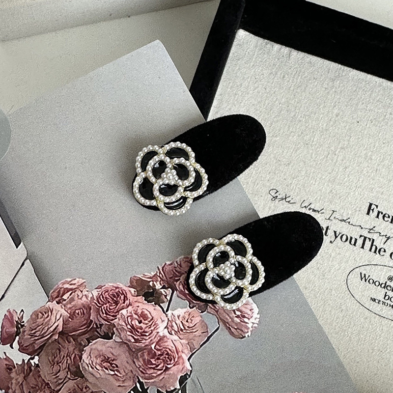 Exquisite feine Perle Kamelie ovale Entenschnabel-Clip hochwertige Blume Haarnadel Seite Pony Clip Haar-Accessoires neu_voghion.com