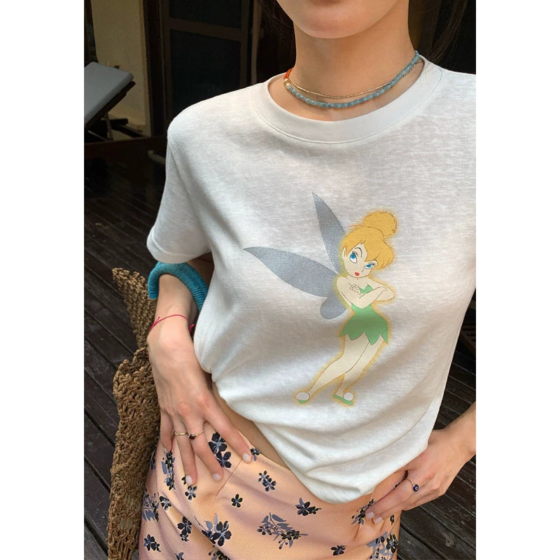 Ouni “Quiet Breeze” Is a Very Stylish and Beautiful Design, a White Printed Short-Sleeve Shirt for Petite Sizes Ouni “Quiet Breeze” Is a Very Stylish and Beautiful Design, a White Printed Short-Sleeve Shirt for Petite Sizes