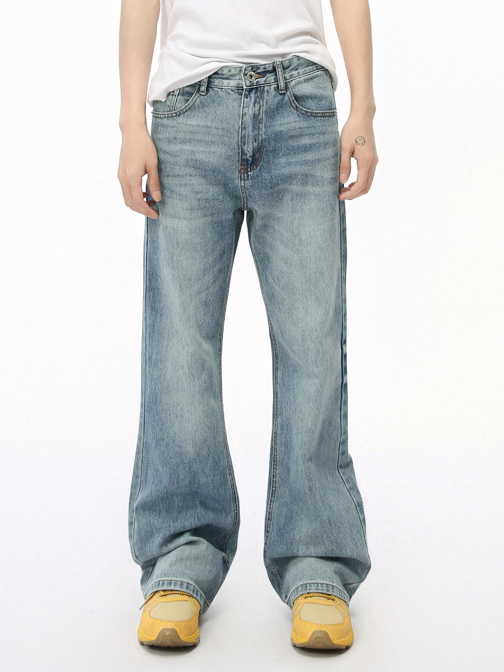 Ropa para hombre MTLCLOTHES | Los pantalones vaqueros de mezclilla lavados de corte micro acampanado estilo retro Cleanfit de la marca americana son de moda.