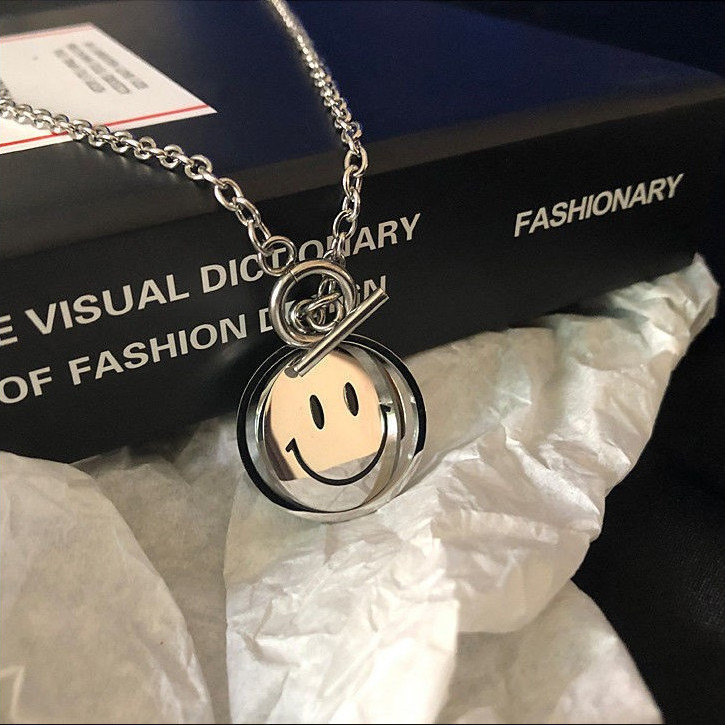 Zhibei SKU map_0 Guochao Internet celebrity men and women with the same style rotating smiley face necklace ins hip-hop street