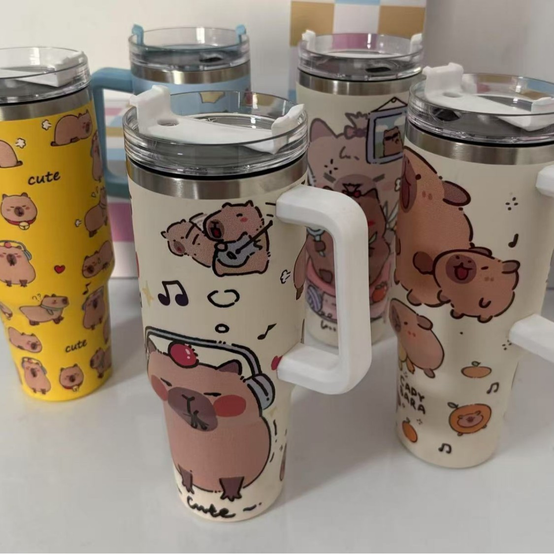 La nueva taza de hielo Kapibala de gran capacidad de acero inoxidable para niñas, taza de aislamiento de oficina, linda taza de capibara