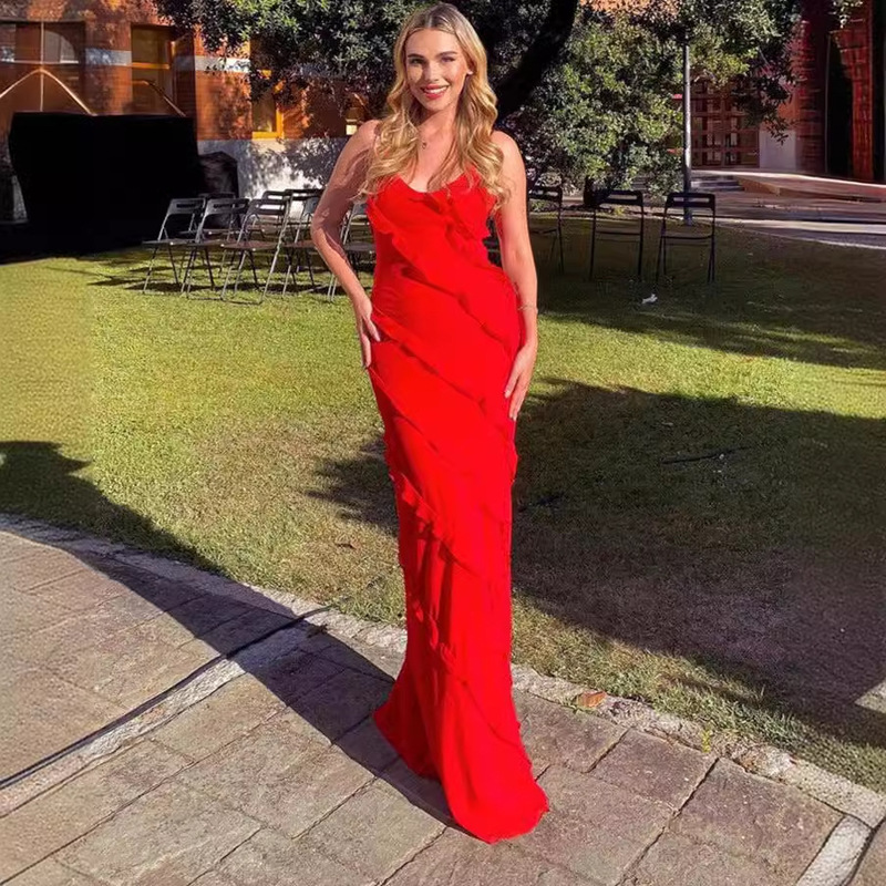 European and American Sexy Backless Suspenders U-Collar Skirted Shoulder Wave Slim-Fit Side Vented dress Dress for Spring and Summer