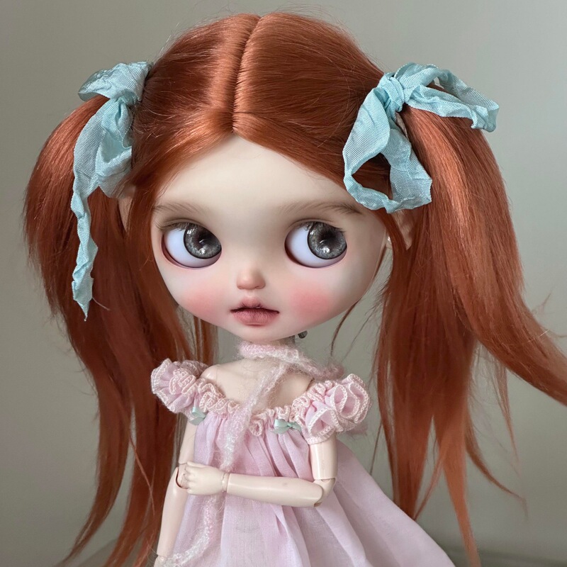Sister Xiao Bu's pullover wig with a middle part, orange long straight hair, cute and adorable, high-quality high-temperature fiber, can be hand-styled