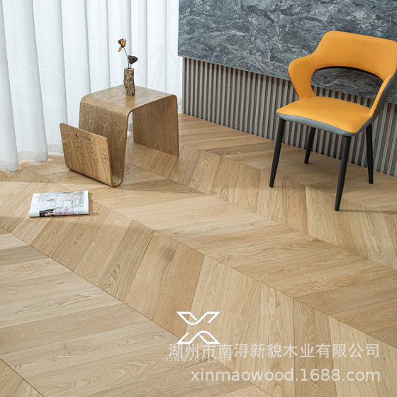 Full Birch Series 1.2mm Oak/Black Walnut Floor Heating Available Fishbone Multi-Layer Solid Wood Floor Russian Full Birch