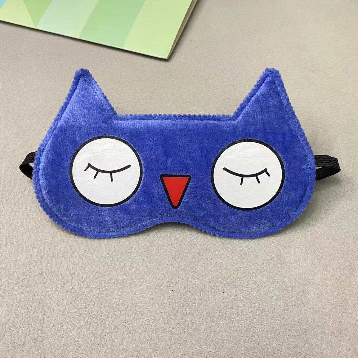 눈을 감고 고양이 다크 블루