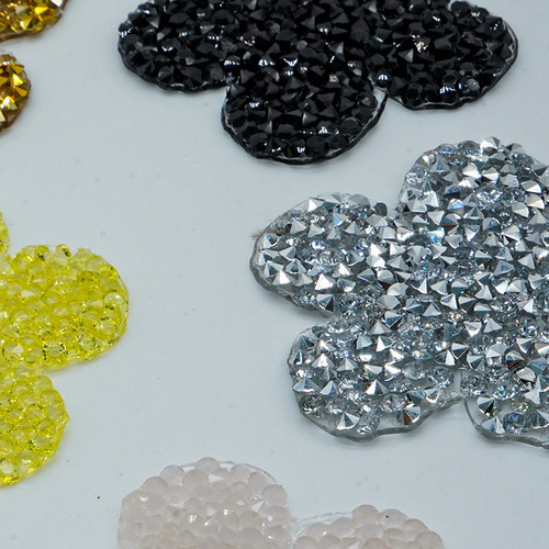 Zhaoshun five-petal flower resin random drilling, hot-drilling and hot-printing small flower hot-melt adhesive clothing, bags, hats, ironing accessories