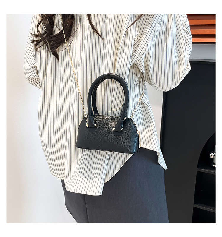 Women's PU Solid Color Elegant Streetwear Oval Zipper Shoulder Bag Handbag display picture 5