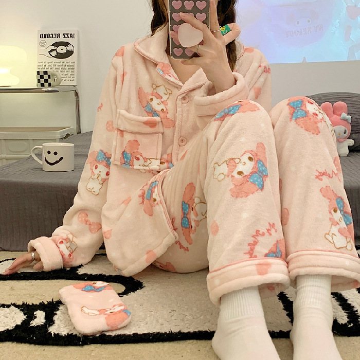 Japonés yugui perro pijamas de franela las mujeres solapa Otoño e Invierno manga larga máscara dibujos animados homewear caliente traje