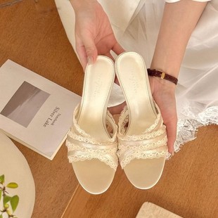 What a beautiful fairy! Hollow Gentle Satin Lace Ear High Heel Summer Sandals Open Toe Women