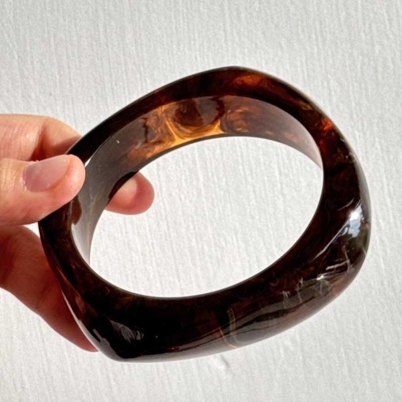 幾何学的不規則アクリル素輪ブレスレット女性高級感気質レトロ手環ins大衆デザイン手飾り