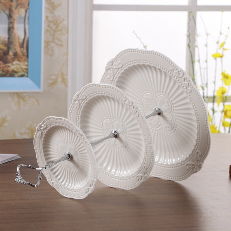 New Baroba Gong Yan Embossed Christmas Pattern Fruit Cake Snack Plate Three-layer Plate Western Food Plate