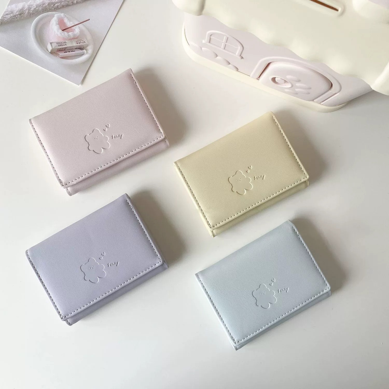 Cartera pequeña estilo ins estudiante estilo universitario plegable ultrafino simple y suave color cambio paquete de tarjeta de moda