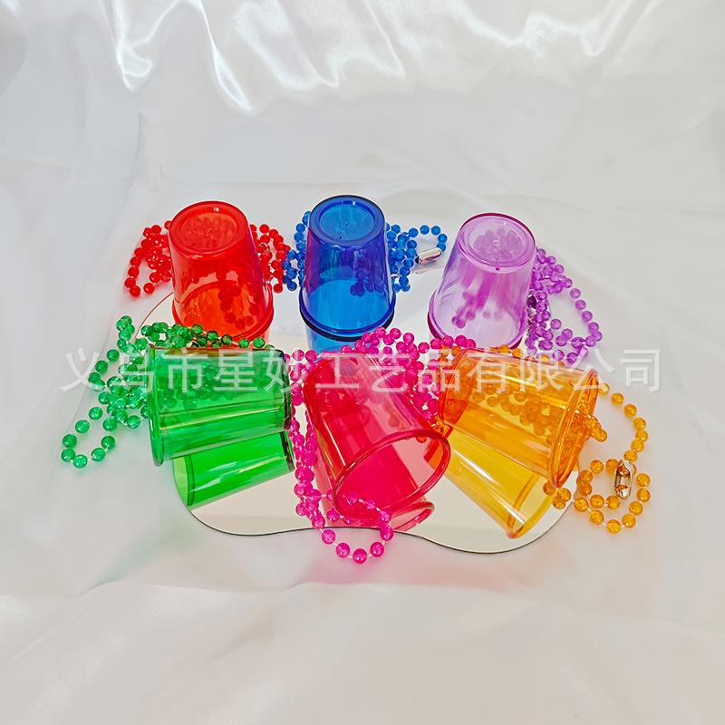 Vasos Pequeños para Fiesta — Mini Shots “Bride to Be” con Cadena de Perlas (Halloween/Bachelor)