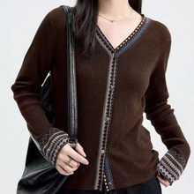 V领针织开衫女2025新款秋季复古提花修身修身设计感上衣