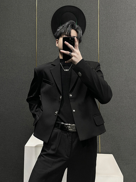Black short shoulder pads