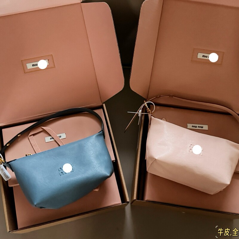 Miu's one-to-one replica of high-quality European and American luxury brand handbags, including MIU tote bags, boxes, and accessories with additional printing Miu's one-to-one replica of high-quality European and American luxury brand handbags, including MIU tote bags, boxes, and accessories with additional printing