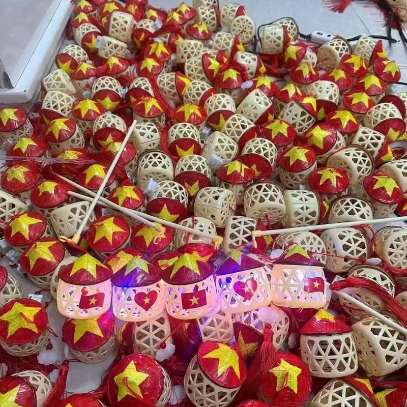 跨境批发萌兔哇帽子古风灯笼塑料绒公仔灯笼手提儿童新款夜市发光|undefined