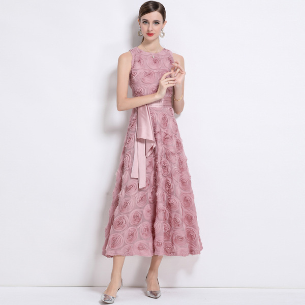Retro design three dimensional solid color dress with a round collar…
