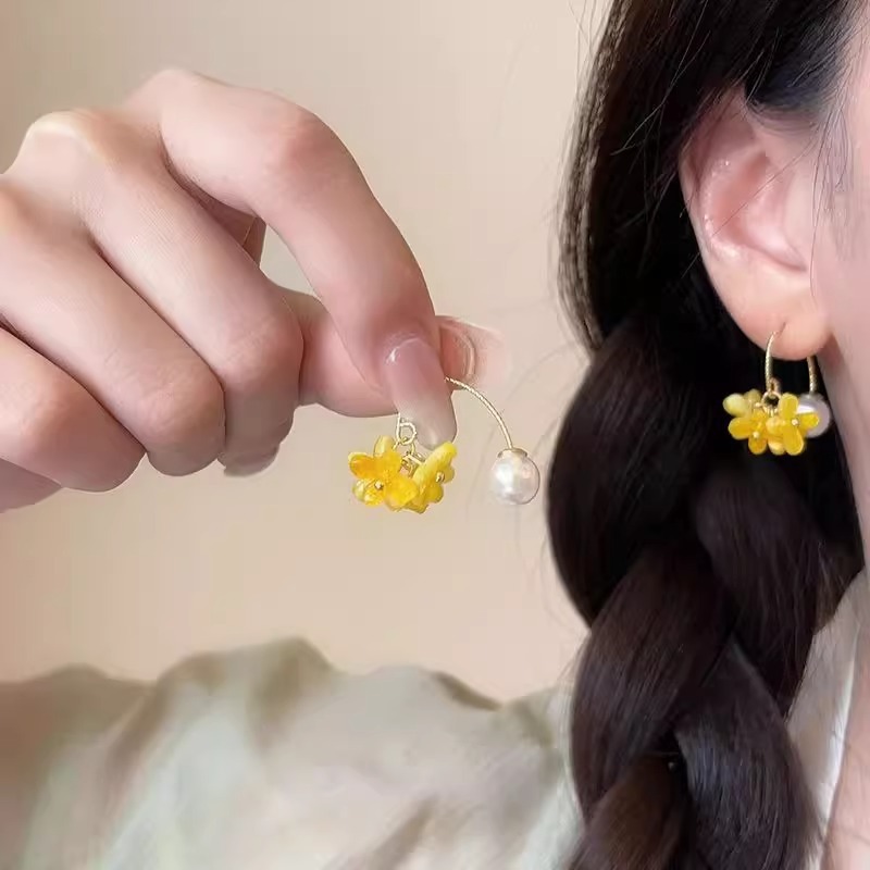 女性用の新しいキンモクセイのタッセルイヤリング、スーパーフェアリー気質、新鮮で軽い高級感、ニッチなネットセレブと同じスタイルのフラワーイヤリング、イヤリング|undefined
