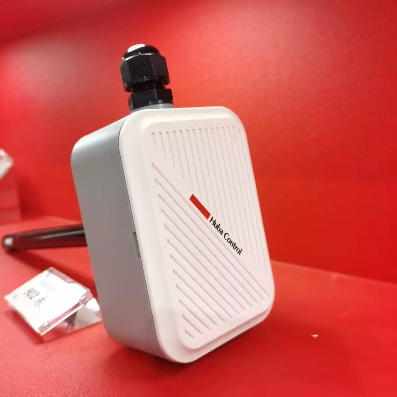 Швейцарский датчик перепада давления HUBA 902.011B13, оригинальный, новый, точечный