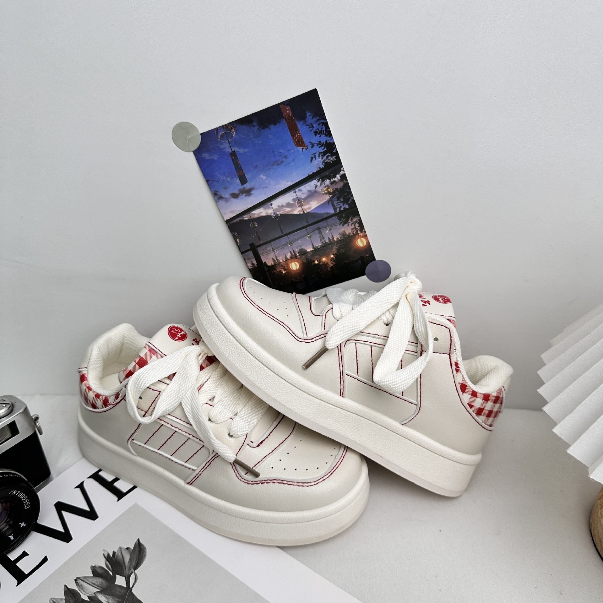 Yuanbo 2025 primavera zapatos blancos bajos zapatos de mujer zapatos casuales de plataforma de todo fósforo zapatos de mujer de moda coreana image 9
