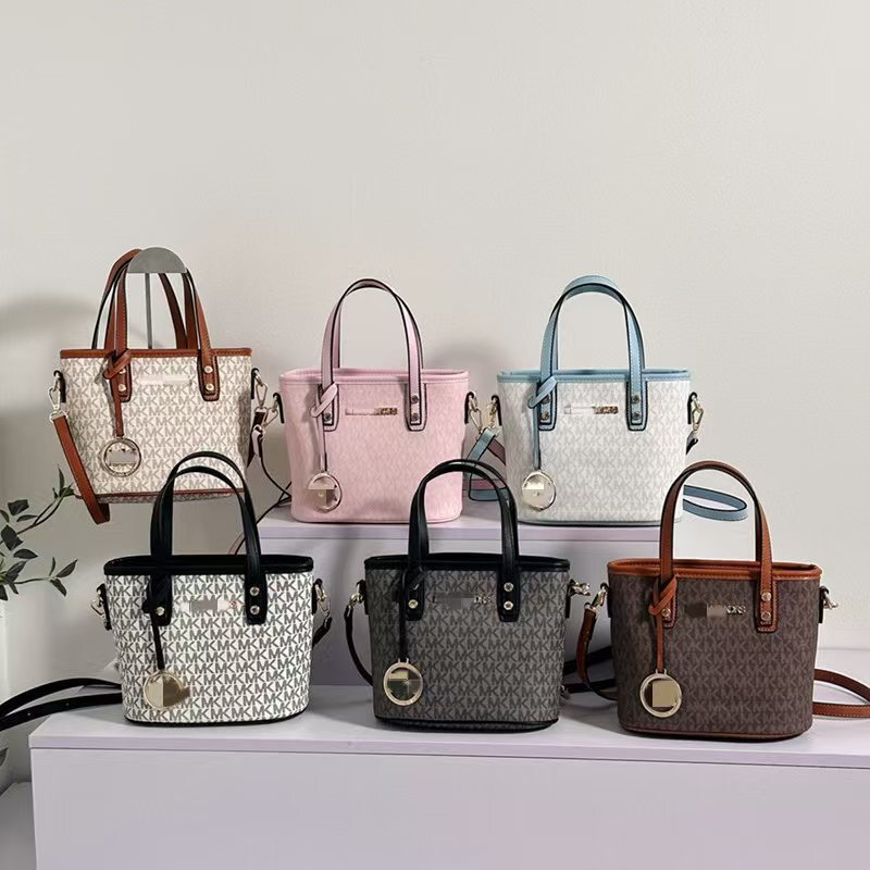 [Gift Selection] New Women's Bag Vegetable Basket Light Luxury Classic Easiest for Match Presbyopic Crossbody Handbag Commuting Tote