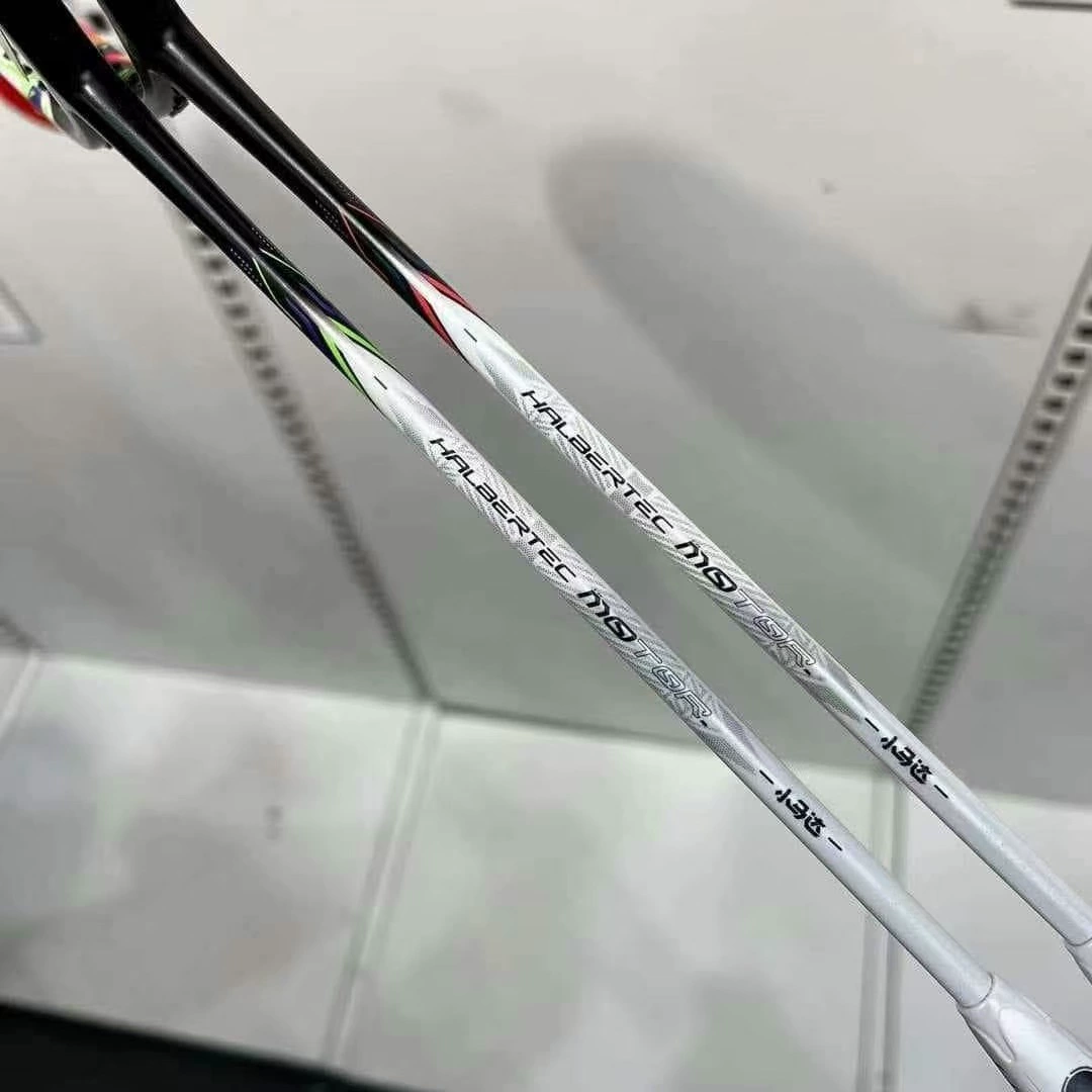 LI-NING Li Ning Бадминтонная ракетка Thunder Маленькая стальная пушка Наступление Ультралёгкая и устойчивая Полный карбон Один выстрел Маленький мотор